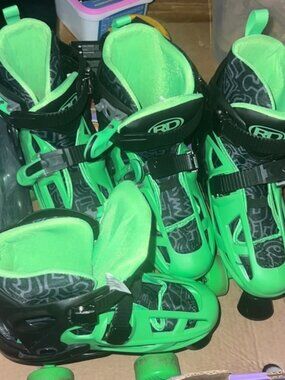2 sets of Kids Roller Skates - Green